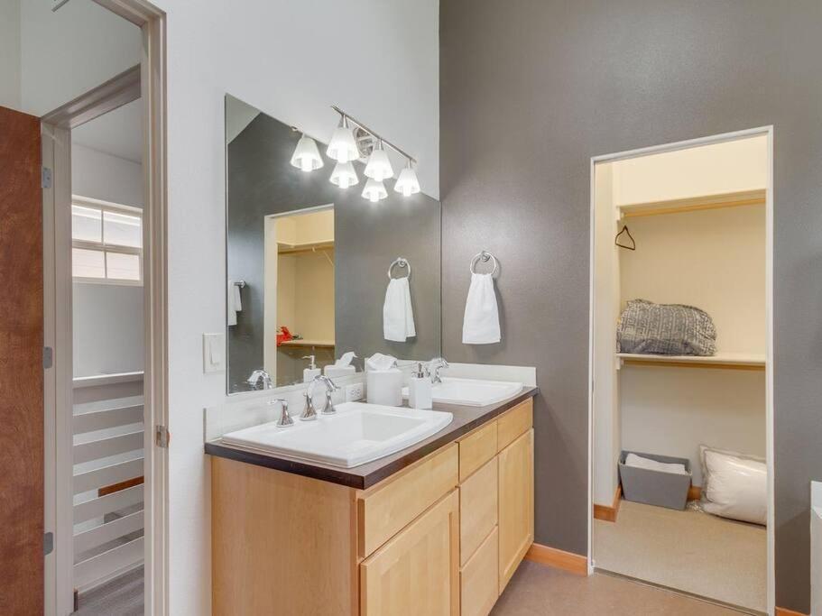 Brand New Downtown Modern 5 Beds, 3 Full Baths Vermont Avenue, Бойсе Экстерьер фото